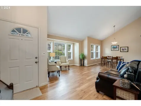 304 Julie Ann Drive Oregon City OR 97045