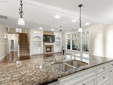 1304 S Great Blue Road Ridgefield WA 98642