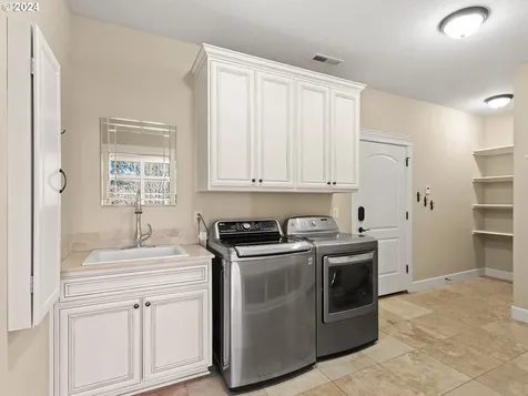 1304 S Great Blue Road Ridgefield WA 98642