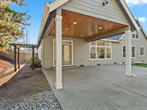 1304 S Great Blue Road Ridgefield WA 98642