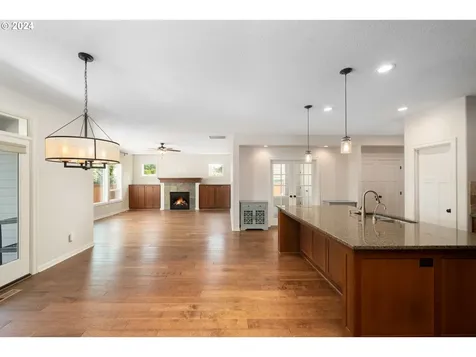 342 Se 16th Avenue Canby OR 97013