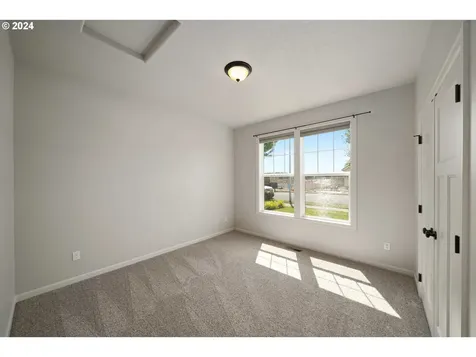 342 Se 16th Avenue Canby OR 97013