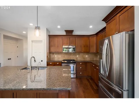 342 Se 16th Avenue Canby OR 97013