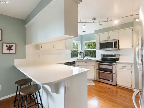 18138 Nw Deerfield Drive Portland OR 97229