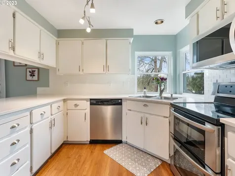 18138 Nw Deerfield Drive Portland OR 97229