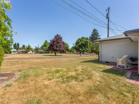 1578 Walton Way Woodburn OR 97071