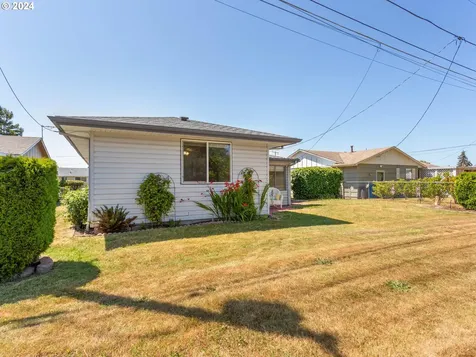 1578 Walton Way Woodburn OR 97071