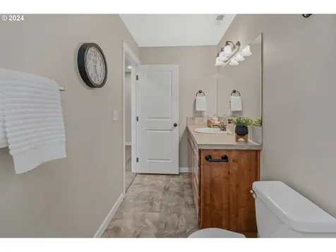 4512 NE 93rd Street Vancouver WA 98665