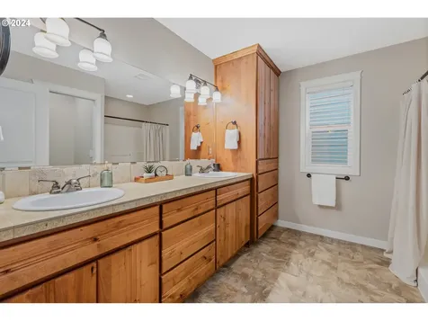 4512 NE 93rd Street Vancouver WA 98665