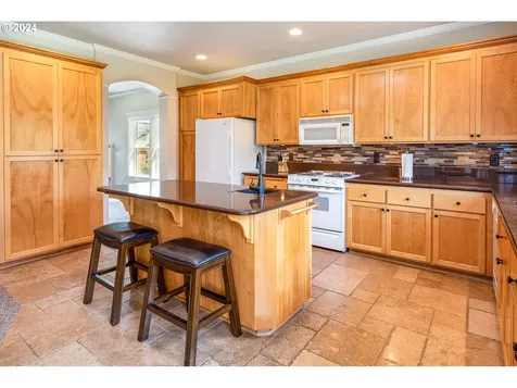 701 Blackstone Street Springfield OR 97477