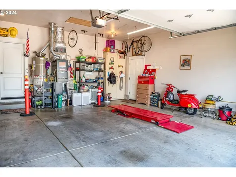 701 Blackstone Street Springfield OR 97477