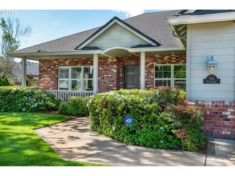 701 Blackstone Street Springfield OR 97477
