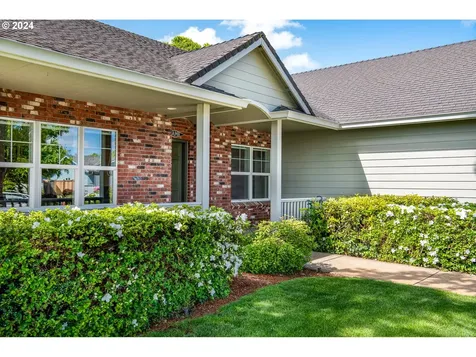 701 Blackstone Street Springfield OR 97477