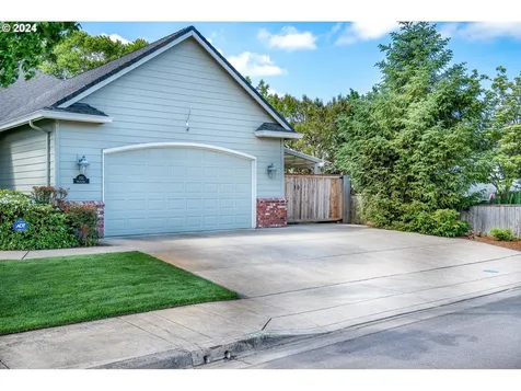 701 Blackstone Street Springfield OR 97477