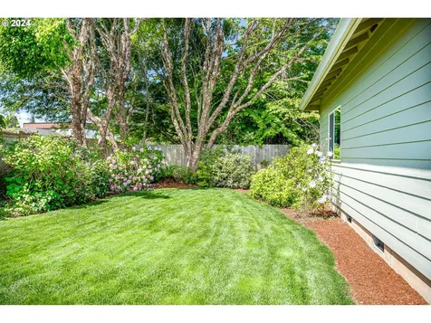 701 Blackstone Street Springfield OR 97477