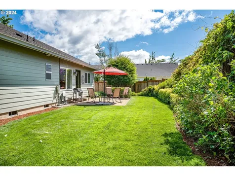 701 Blackstone Street Springfield OR 97477