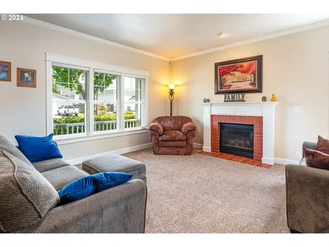 701 Blackstone Street Springfield OR 97477