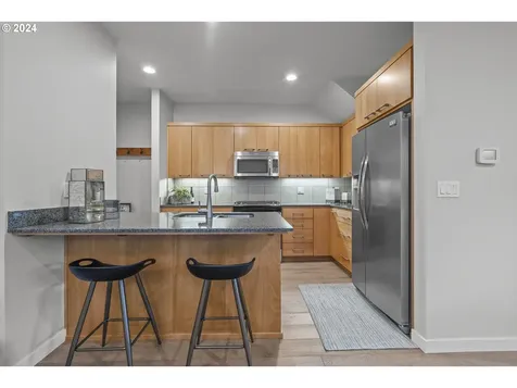 3076 Lord Byron Place Eugene OR 97408
