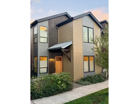 3076 Lord Byron Place Eugene OR 97408