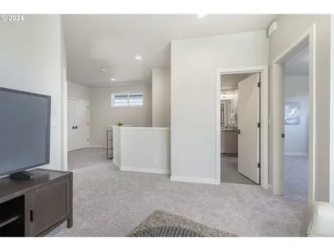 3076 Lord Byron Place Eugene OR 97408