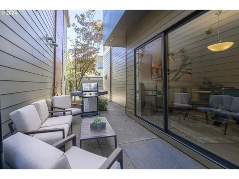 3076 Lord Byron Place Eugene OR 97408