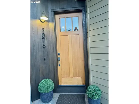 3076 Lord Byron Place Eugene OR 97408