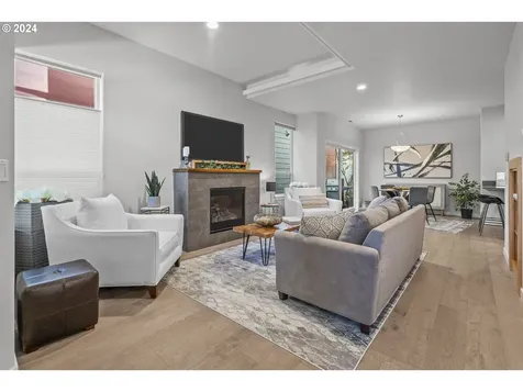 3076 Lord Byron Place Eugene OR 97408
