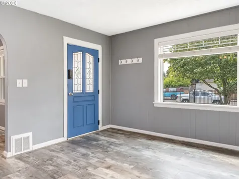 15616 NE 34th Street Vancouver WA 98682