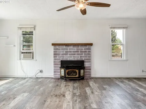 15616 NE 34th Street Vancouver WA 98682