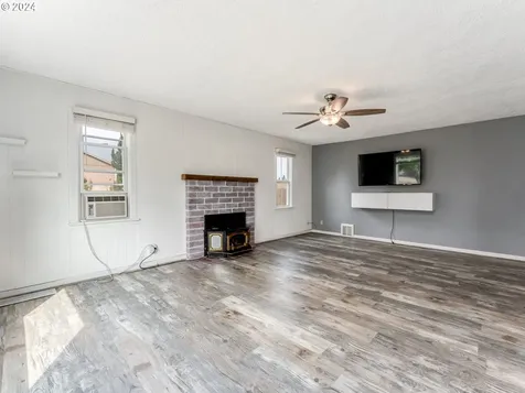 15616 NE 34th Street Vancouver WA 98682