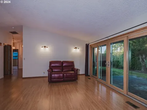 1917 Nw 111th Street Vancouver WA 98685
