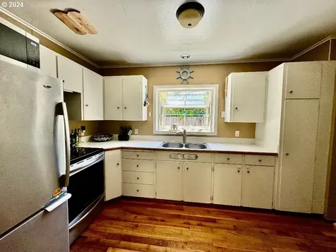 63003 Crown Point Road Coos Bay OR 97420