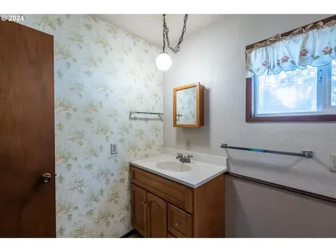 59460 Fairview Road Coquille OR 97423