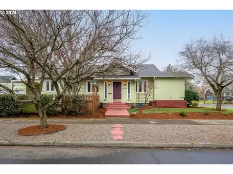 5831 Ne Stanton Street Portland OR 97213