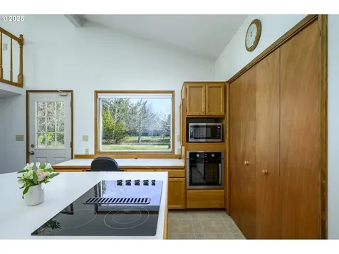 1750 NE Mcdonald Lane Mcminnville OR 97128