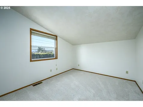 1750 NE Mcdonald Lane Mcminnville OR 97128