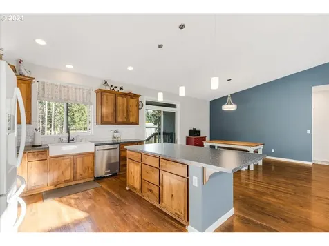 39909 SE Kitzmiller Road Eagle Creek OR 97022