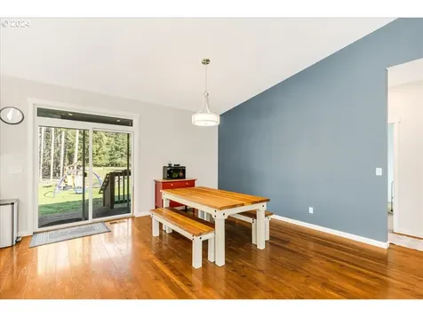 39909 SE Kitzmiller Road Eagle Creek OR 97022