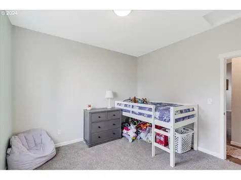 39909 SE Kitzmiller Road Eagle Creek OR 97022
