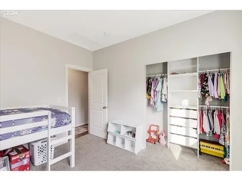 39909 SE Kitzmiller Road Eagle Creek OR 97022