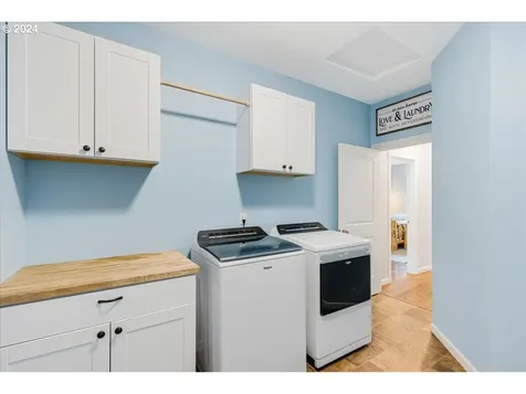 39909 SE Kitzmiller Road Eagle Creek OR 97022