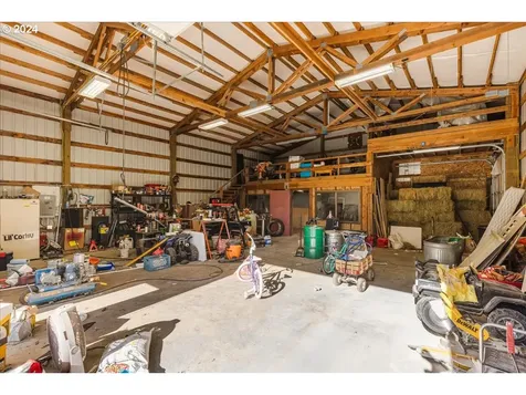39909 SE Kitzmiller Road Eagle Creek OR 97022