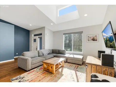 39909 SE Kitzmiller Road Eagle Creek OR 97022