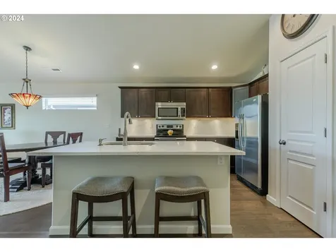 5908 Avalon Street Eugene OR 97402
