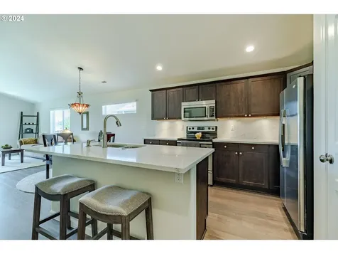 5908 Avalon Street Eugene OR 97402