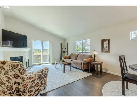 5908 Avalon Street Eugene OR 97402