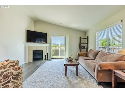 5908 Avalon Street Eugene OR 97402