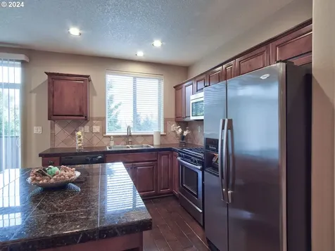 15125 Sw Canyon Wren Way Beaverton OR 97007