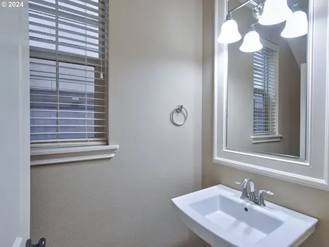 15125 Sw Canyon Wren Way Beaverton OR 97007