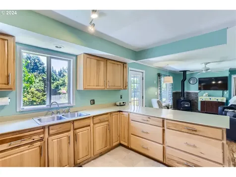 13722 Heather Lane Ne Aurora OR 97002